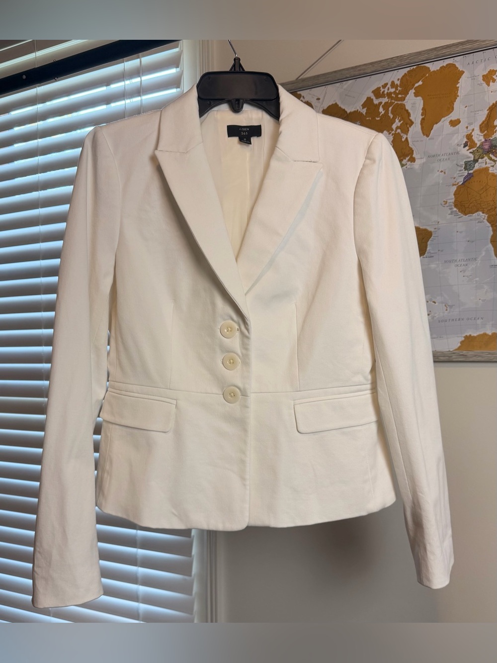 J.Crew 365 Cream Crepe Tailored Blazer Women’s Size 6 Three Button